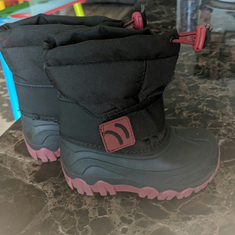 Snow boots, toddler